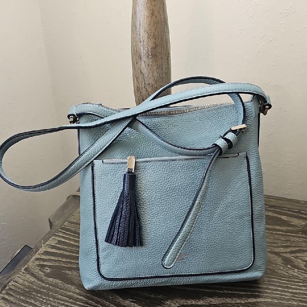 Elegant Blue Crossbody Bag